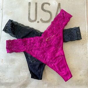 NWOT Set of 2 Soma lace thong panties